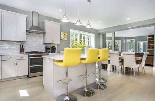 Miami Park Casa | Mermaid Bliss | Premiere 3-Level Family Summer Home, Private Beach Access