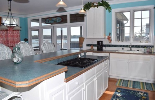 Piney Island Casa | Mermaid Manor-Water Lovers Paradise