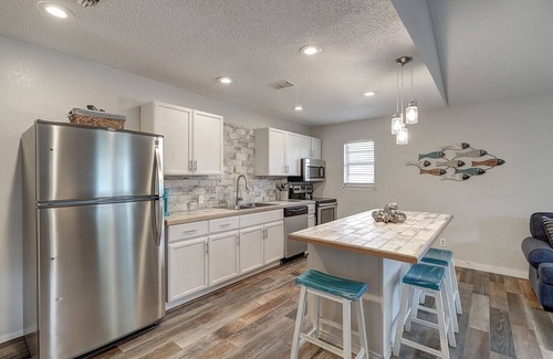 Fulton Casa | Mermaid's Landing 2 Bedroom Cottage by RedAwning