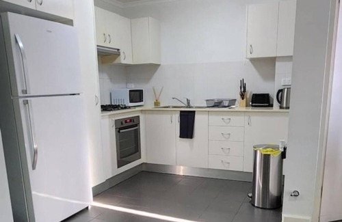 Merrylands Apartamento | Merrylands Hidden Gem! One Bedroom Apartment