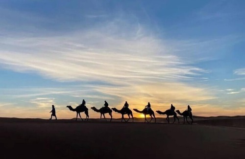 Taouz Alquiler De RV | Merzouga Nomad Camp