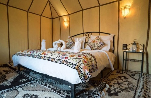 Taouz Alquiler De RV | Merzouga Sahara Desert Camp