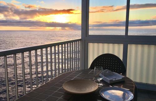 Tacoronte Apartamento | Mesa del Mar Sunset Dream vacational rental home