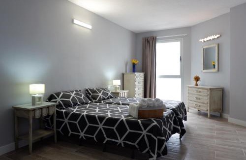 Tacoronte Apartamento | Mesa del Mar Sunset Dream vacational rental home