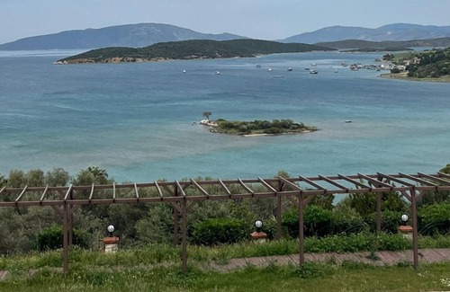 Ildır Koyu Apartamento | Mesmerizing Flat with Shared Pool in Cesme