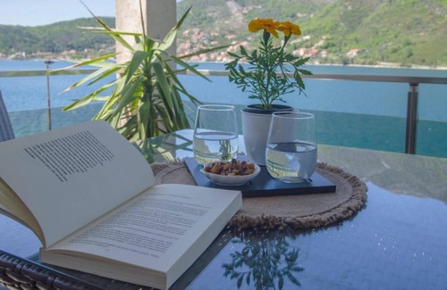 Lepetane Apartamento | Mesmerizing Studio Flat near Kotor Bay in Tivat