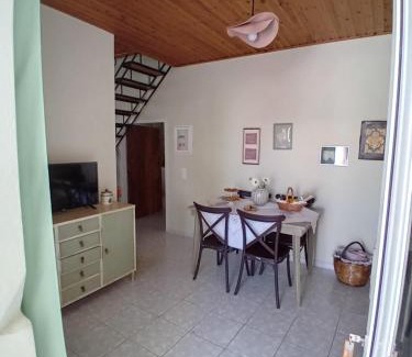 Mesi Apartamento | Mesorizi - Ancestral Home, Modern Stay