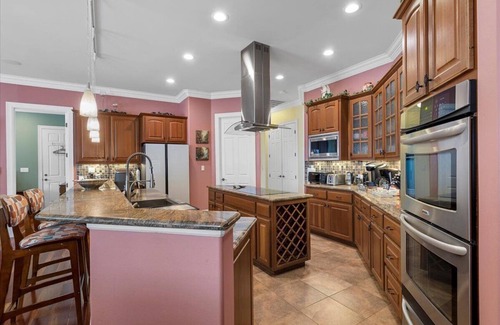 Cedar Creek Casa | Mesquite Retreat - Lovely Country Home, cerca de la pista COTA, Piscina climatizada!
