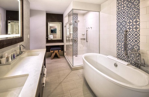 Mameyes II Complejo | Message us first. - Rio Mar. 1 bedroom presidential Suite.