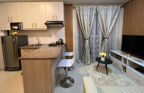 Poblacion District Condominio | Messatierra Garden Recidences