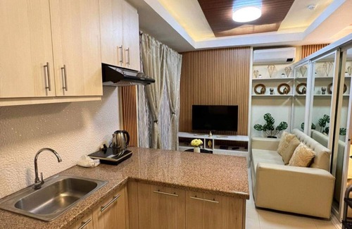 Poblacion District Condominio | Messatierra Garden Recidences