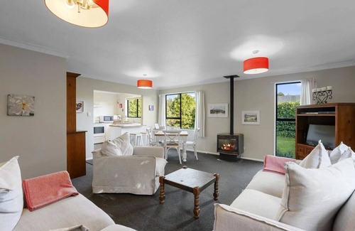 Methven Casa | Methven MtHutt/Opuke big house-private,fenced,5 min walk to centre, pet-friendly