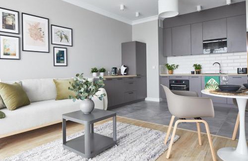 Ursynow Apartamento | Metro Imielin Apartments by BookingHost