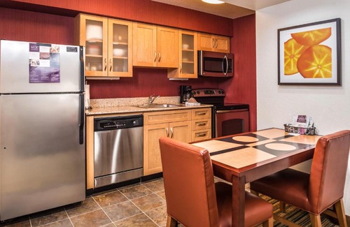 North Mountain Apartamento | Metro PHX STUDIO KING BED DOWNSTAIRS sleeps 4 modern design best amenities