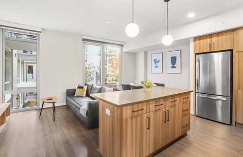 Clarendon Apartamento | Metro-Side Modern Comfort