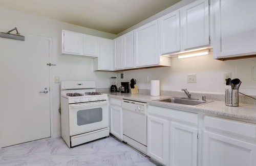 Crystal City Apartamento | Metro Steps Away Crystal City Apartment