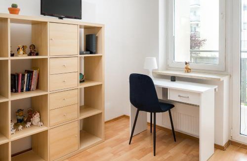 Ursynow Apartamento | Metro Stokłosy Homely Apartment by BookingHost
