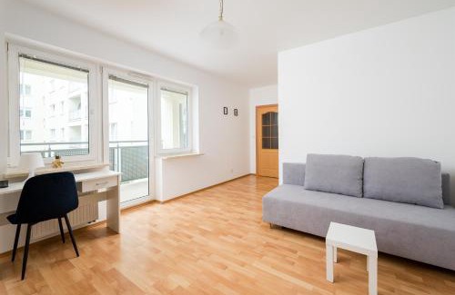 Ursynow Apartamento | Metro Stokłosy Homely Apartment by BookingHost