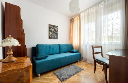 Targowek Apartamento | Metro Zacisze Fausta House with Garden
