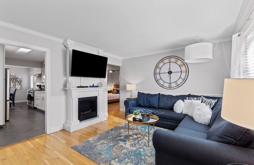 Northampton Casa | Metropolitan Escape I JZ Vacation Rentals