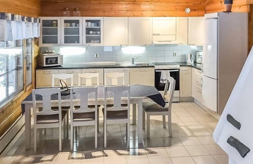 Rukatunturi Casa | Metsä-vuosseli rukalumous by Interhome