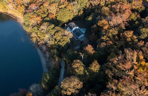 Green Creek Casa | Metta Manor on Lake Safe Haven at StBabs Grande Retreat