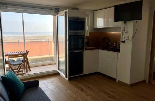 Bernieres-sur-Mer Apartamento | Mettons les voiles - Appt vue mer avec loggia