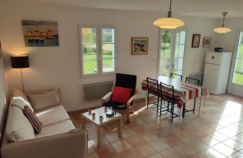 Saint-Pee-sur-Nivelle Apartamento | Meublé de Tourisme 3, Lumineux Avec Terrasse, vue sur Montagne et Grand Jardin