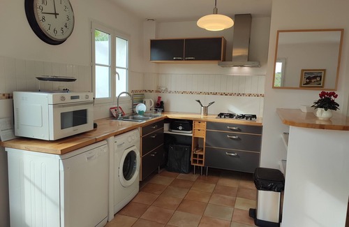 Saint-Pee-sur-Nivelle Apartamento | Meublé de Tourisme 3, Lumineux Avec Terrasse, vue sur Montagne et Grand Jardin