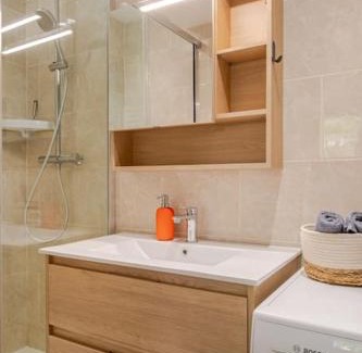 Bagnols-sur-Ceze Apartamento | Meublé de tourisme 3 étoiles avec terrasse et jardin