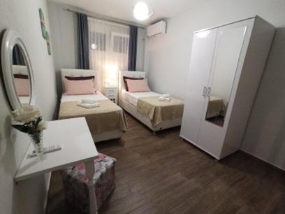 Nea Iraklitsa Apartamento | MGE Luxury house with pool