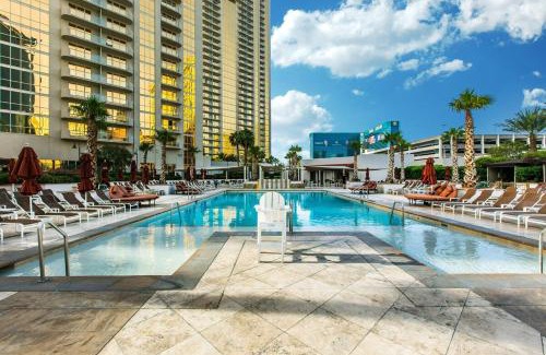 Las Vegas Casa | MGM Signature 1BR Balcony 06721
