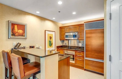 Winchester Casa | MGM Signature - 2 Minute Drive to Strip