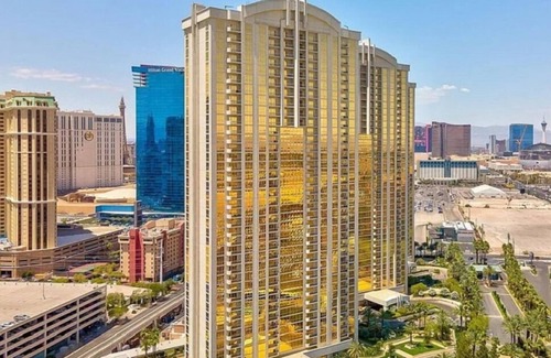 Winchester Casa | MGM Signature - 2 Minute Drive to Strip