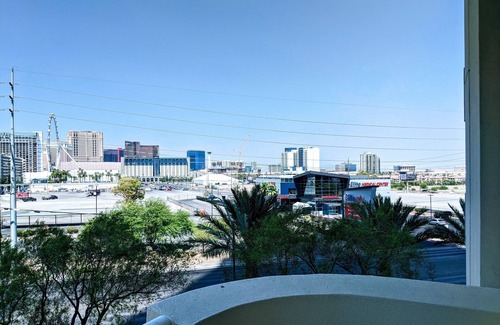 Las Vegas Apartamento | MGM Signature Balcony Suite 5805 NO RESORT FEE