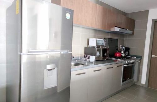 Granada Apartamento | MH Vista Increible+Gym+ Alberca +Parking- 2BR 2BT