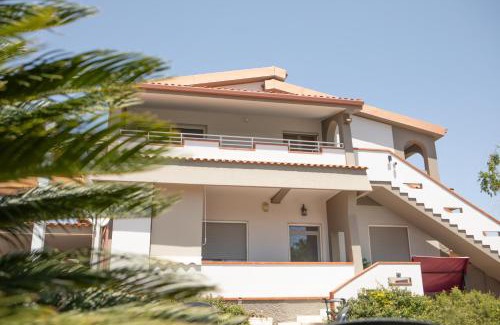 Sestu Casa | Mhometredici Guest House