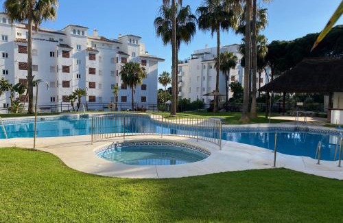 Sitio de Calahonda Apartamento | Mi Capricho Apartment with Sea Views and Gardens