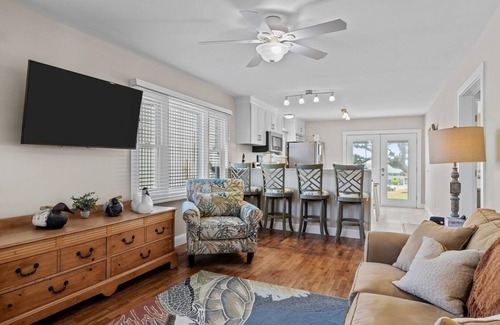 Harkers Island Condominio | Mi Faro 2 Bedroom Duplex by RedAwning
