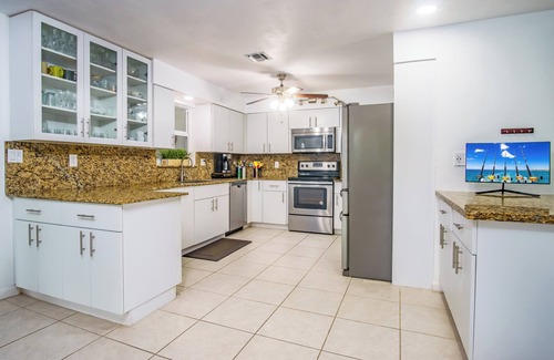 Big Pine Key Casa | Mi Sueno | 3 bed, 2 bath canalfront home with new pool & spa!