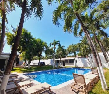 San Luis Talpa Hotel | Mi Tierra Hotel y Restaurante