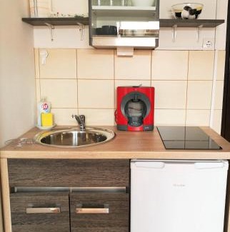 Velika Gorica Apartamento | Mia Airport studio apartment - 0-24h Self check in&out - Parking on site
