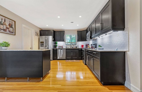 Imperial Point Casa | "MIA OASIS"! 4BR 2400Sqft in Ft Lauderdale
