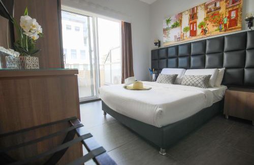Kerem HaTeimanim Hotel | Miami Beach Hotel Tel Aviv