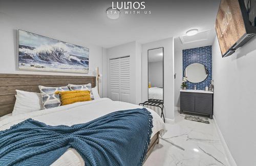 Miami Gardens Casa | Miami Fun Home with Pool & Games L30