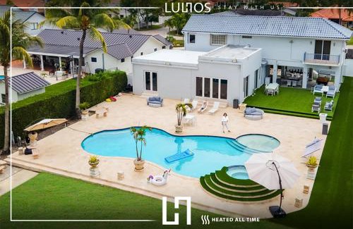Ludlam Casa | Miami Villa Pool, Jacuzzi & 5 King Suites L58
