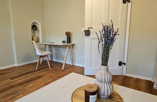Hochheim Apartamento | MiCasa Rooms - Altbauflair im Denkmal, Parken, nahe Messe - EGA - MDR
