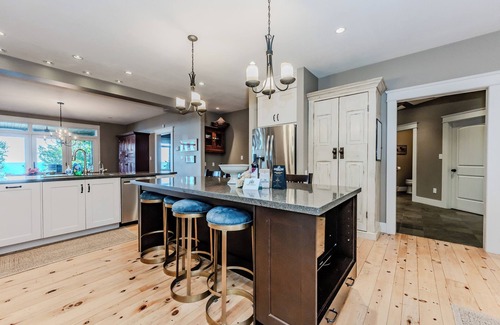 Lion's Head Cabaña | Michael’s Luxury Cottage on Bruce Trail/ Starlink