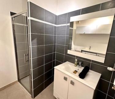 Liberation Apartamento | Michelet - T2 avec balcon et cuisine équipée