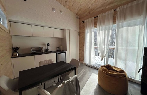 Notre-Dame-Auxiliatrice-de-Buckland Chalet De Esquí | Solstice 1 | Micro-Cabine à la Montagne